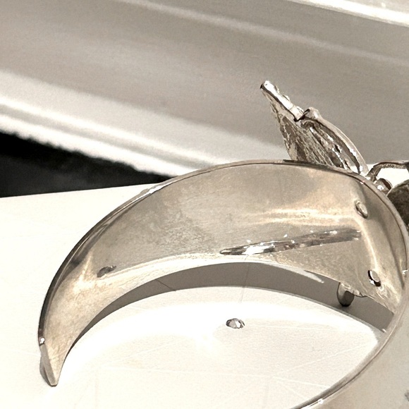 🦋 Vintage Stylish 90s Butterfly Silver and Clear Pave Crystal Cuff Bracelet 🦋✨ - Picture 11 of 11